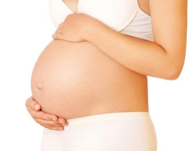 Normal Delivery aur C-Section ke Fayde aur Nuksan (Pros and Cons of Normal Delivery vs C-Section)